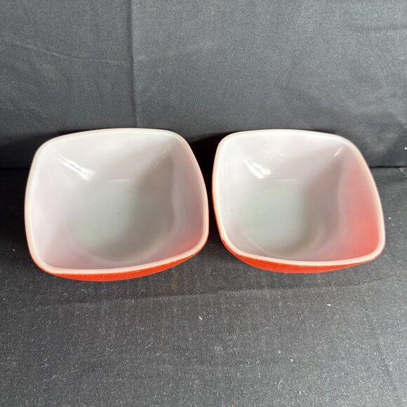 2 PYREX 10-12 oz A-17 Bowls Red Square Ovenware USA 4.75" - Picture 2 of 6